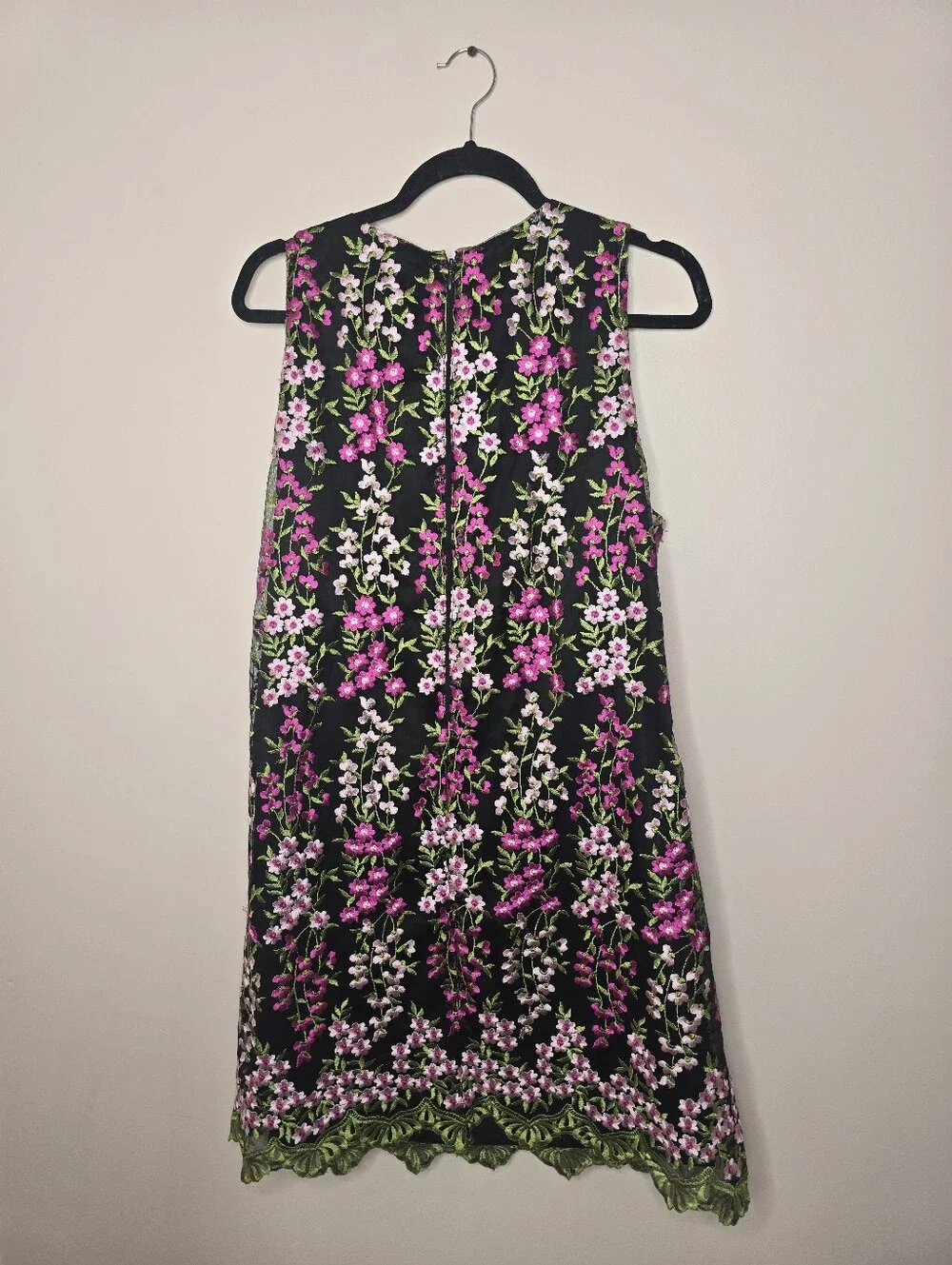 Tahari Arthur S. Levine  Embroidered Floral Shift Dress - Picture 2 of 4